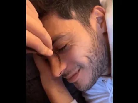 ¡No lo deja descansar! La mujer de Jiménez lo interrumpe en la siesta