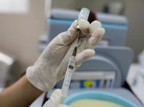 La primera vacuna contra el coronavirus entró en su fase experimental con humanos