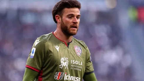 Nahitan Nández durante un partido de Cagliari.