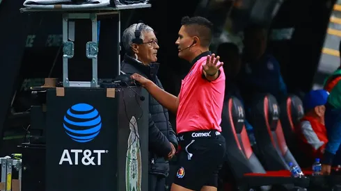 La denuncia de Guillermo Allison en pleno Clásico Joven que se escuchó al jugar sin público