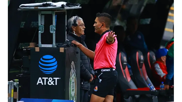 La denuncia de Guillermo Allison en pleno Clásico Joven que se escuchó al jugar sin público