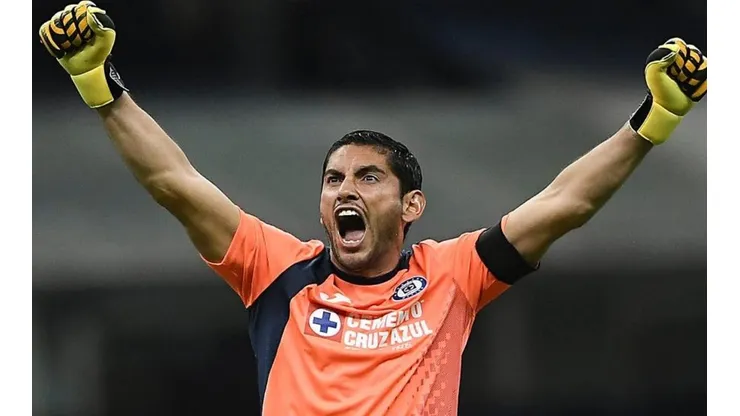 ¡Heroico! Corona tapó un penal sobre la hora y le dio la victoria a Cruz Azul