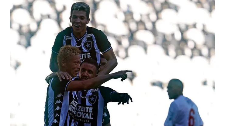 El festejo de Keisuke Honda.