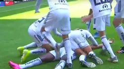 Cuero anotó y en el festejo lo patearon donde más duele