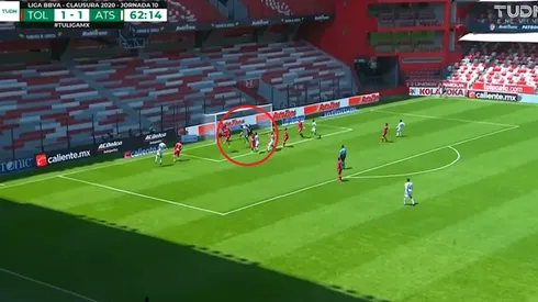 Alfredo Talavera salió a cualquier lado y Javier Abella no perdonó