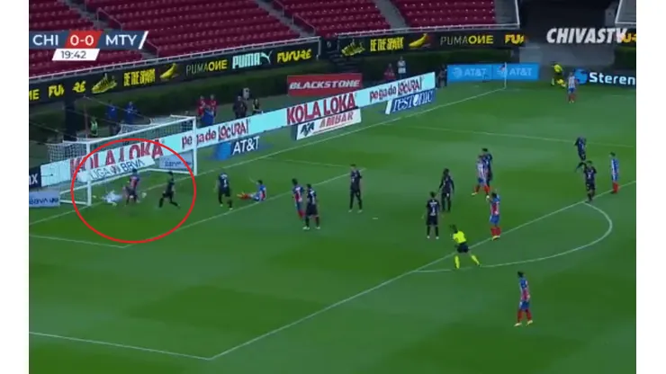 Por Jesús Molina, Chivas derrota a Rayados desde temprano