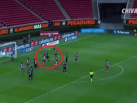 En el estadio Akron se dio la polémica de la jornada