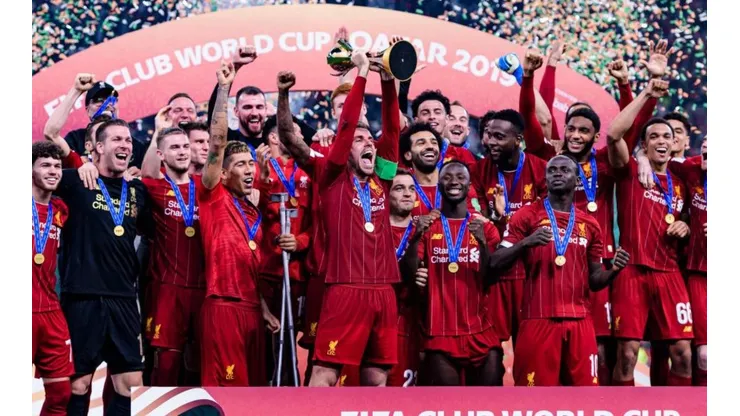 Se suspendería la Premier League y se la darían ganada a Liverpool