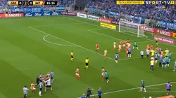 La campal se desencadenó en los últimos 10 del partido.