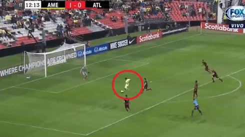 En dos minutos América anota dos goles.