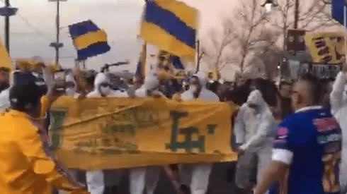 ¡Con cubrebocas! Seguidores de Tigres copan las calles de Nueva York
