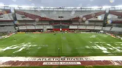 ¿Se juega? Así está el Monumental a minutos de River-Binacional