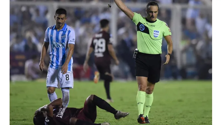 Beligoy avisó que pasará con Loustau tras el arbitraje que perjudicó a River