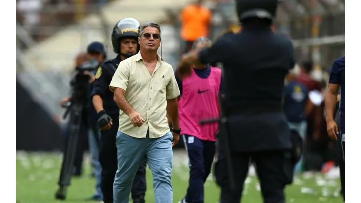 Bengoechea se fue expulsado en el Clásico del fútbol peruano.