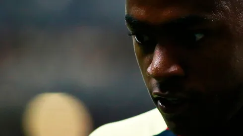 Renato Ibarra habría intentado pagar a las autoridades para no ser detenido tras golpear a su esposa embarazada.