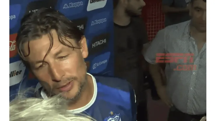 Casi una súplica: el "no seas malo" de Heinze antes de dejar Vélez