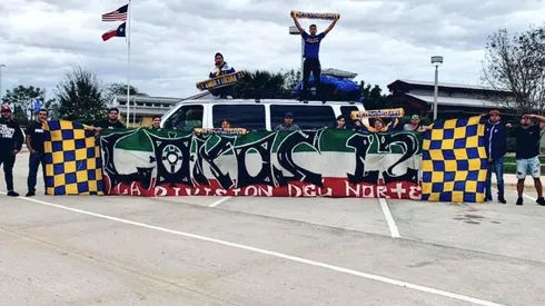 Twitter @LibresYLokos