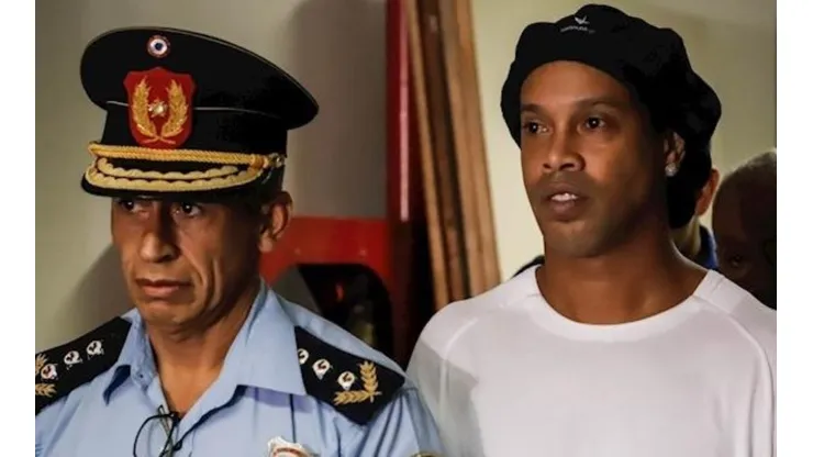 Filtraron la primera imagen de Ronaldinho en prisión