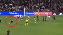 Vela llegó a su gol 50 en la MLS con un impresionante tiro libre