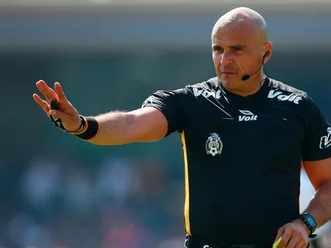 Chacón acusó a Rojas de no expulsar a un jugador de Chivas