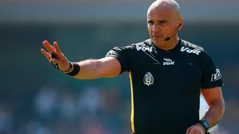 Chacón acusó a Rojas de no expulsar a un jugador de Chivas