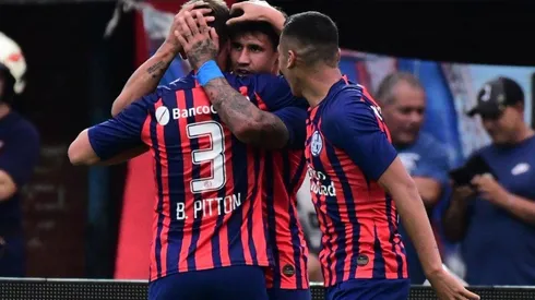 La celebración de los jugadores locales.