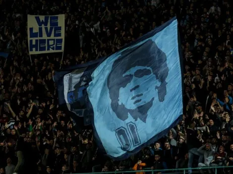 Nápoli saludó a Boca por el campeonato con un fotón de Maradona