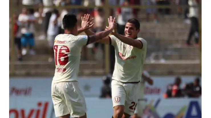 Aldo Corzo marcó el 1-0 de cabeza contra Alianza Lima.