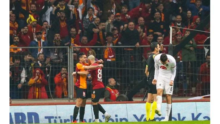 Radamel Falcao y Sophiane Feghouli en el Galatasaray.