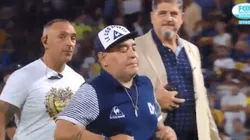 Maradona se acordó de River y le hizo la "gallinita" a la hinchada de Boca