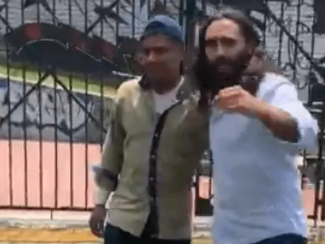 Sorín, todo un crack: jugó un partido con obreros colombianos