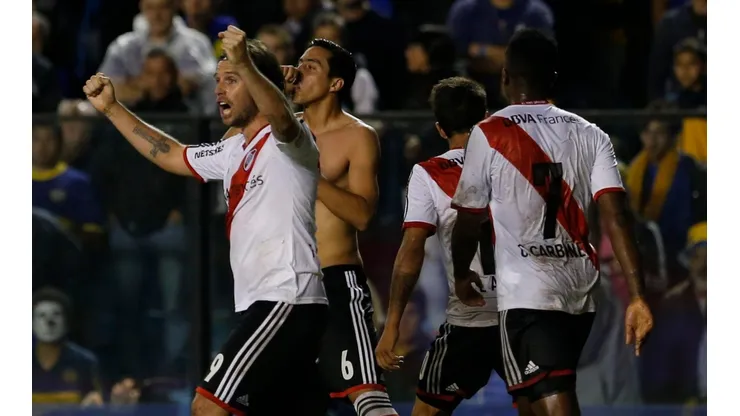 Foto de Funes Mori gritando su gol en La Bombonera.