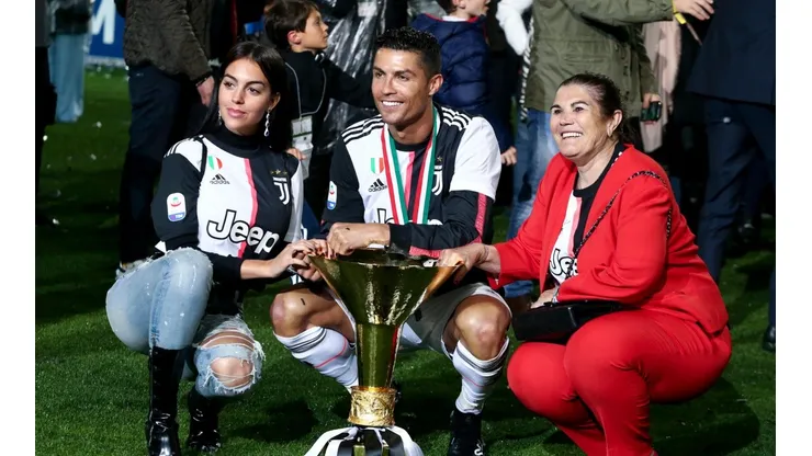 Foto de Cristiano Ronaldo con su madre.