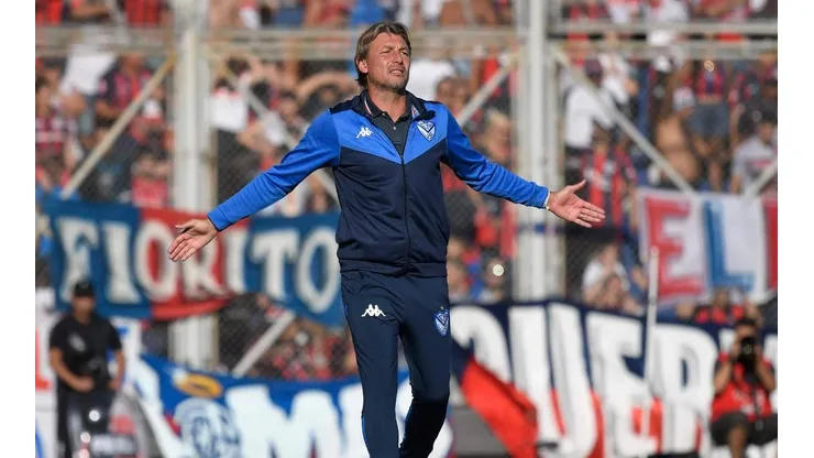 Gabriel Heinze anunció que se va de Vélez 