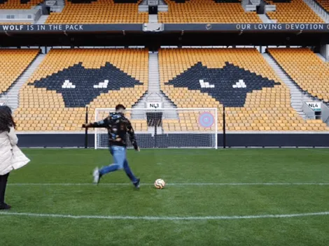 Jiménez descubrió el género de su bebé pateando un tiro libre