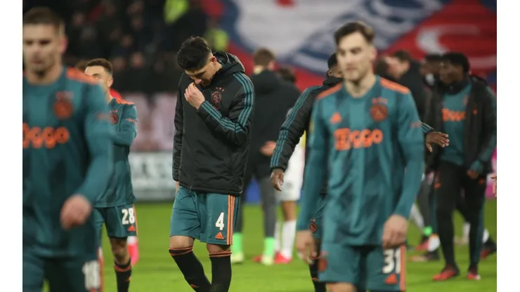 Integrantes del Ajax presentan síntomas del coronavirus