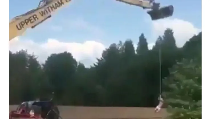 Video viral: esta grúa diabólica hace más felices las jornadas laborales