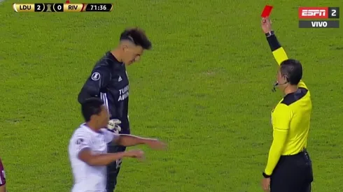 Lo que le faltaba a River: expulsado Bologna tras evitar un gol de Liga