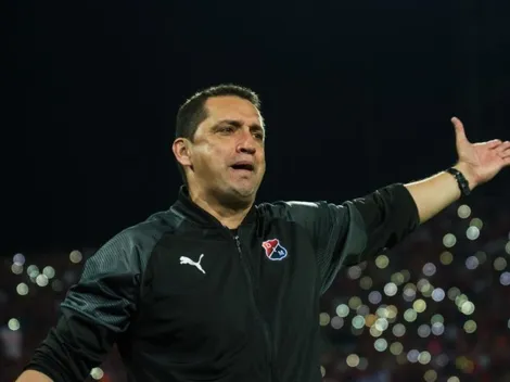 Aldo Bobadilla pudrió todo y se encaró con periodista: "Tonta tu pregunta, tonta"