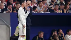 James Rodríguez y Zinedine Zidane en un juego del Real Madrid.