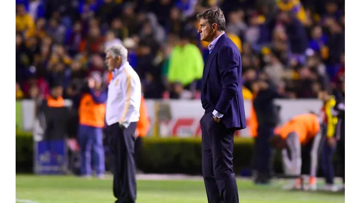 Míchel González sostiene que Pumas fue perjudicado ante Tigres