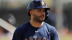 Fanáticos gritan a José Altuve y le piden devolver el MVP