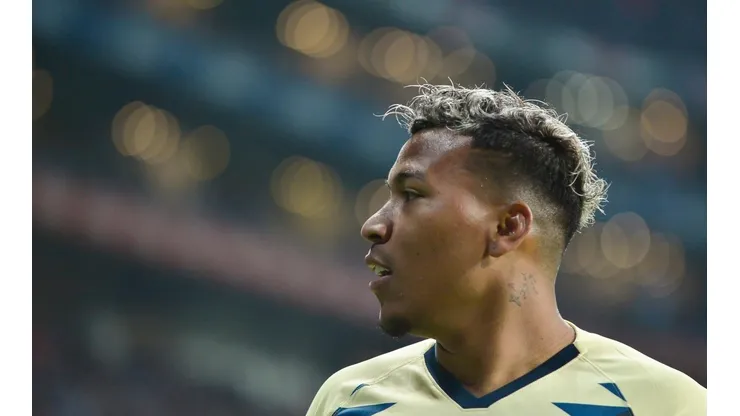 Roger Martínez cerca de regresar con el América