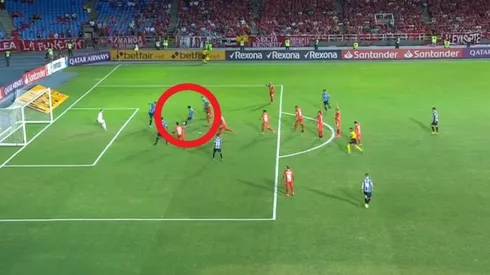 Así fue el gol de Victor Ferraz para el primer gol de Gremio ante América de Cali.