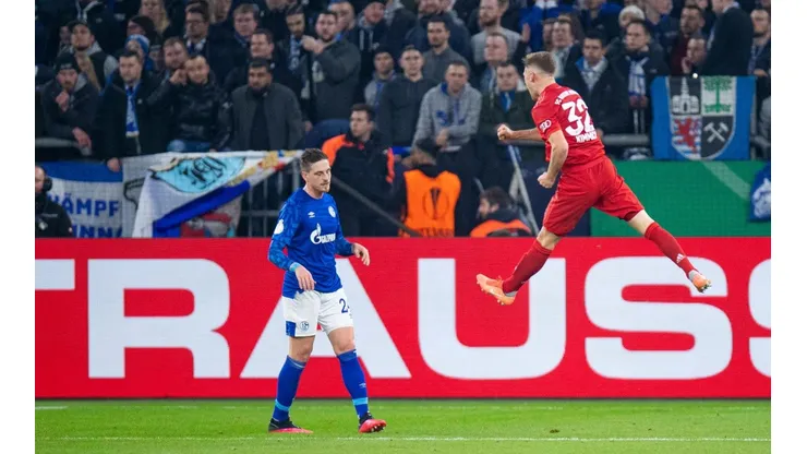 Ahora lo sufrió Schalke 04: Bayern no para de ganar y se metió en las semis