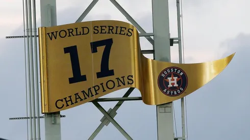 Campeón con los Astros ofreció devolver su anillo