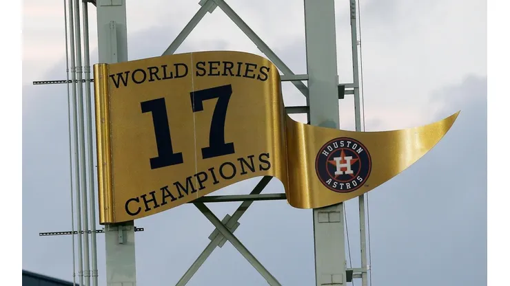 Campeón con los Astros ofreció devolver su anillo
