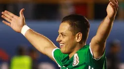 La afición azteca salió en defensa de Chicharito
