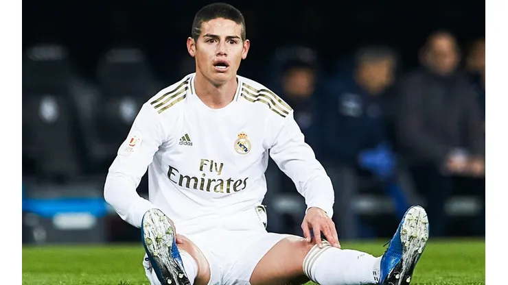 ¿Qué se hizo ahora? James sorprendió con nuevo look en camerino del Madrid