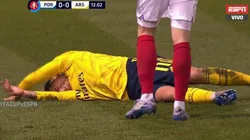 El claro dolor de Lucas Torreira.